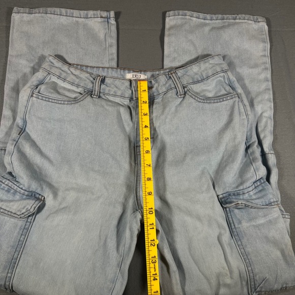 BBJ Los Angeles Women's Size 5/27‎ Light Wash Denim Straight Leg Cargo Pants - Picture 6 of 7